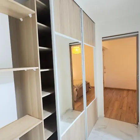 Charming And Spacious Two-room With Terrace アパート ニース