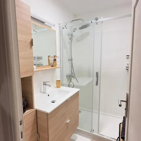 Charming And Spacious Two-room With Terrace