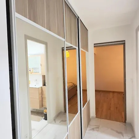 アパート Charming And Spacious Two-room With Terrace ニース