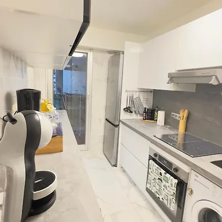 Charming And Spacious Two-room With Terrace Nice