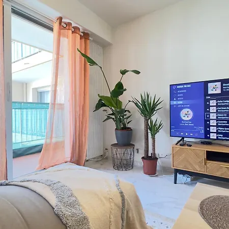 Grand 2 Pièces Avec Grande Terrasse à 15mn Centre-ville, Gare Et Promenade Des Appartamento