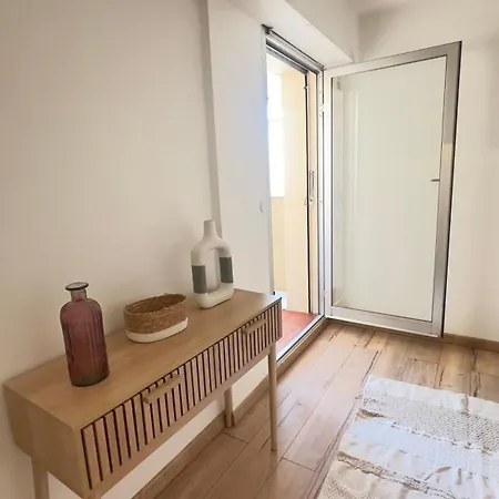 Grand 2 Pièces Avec Grande Terrasse à 15mn Centre-ville, Gare Et Promenade Des * Nizza