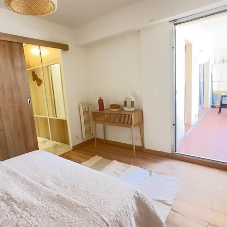 Grand 2 Pièces Avec Grande Terrasse à 15mn Centre-ville, Gare Et Promenade Des